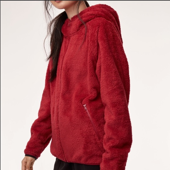 TNA / Aritzia Fuzzy Zip Up - Picture 2 of 9